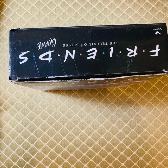 FRIENDS TV Show 90s Nostalgia THE ONE WITH THE BALL Game Chandler Rachel Joey - Picture 4 of 6